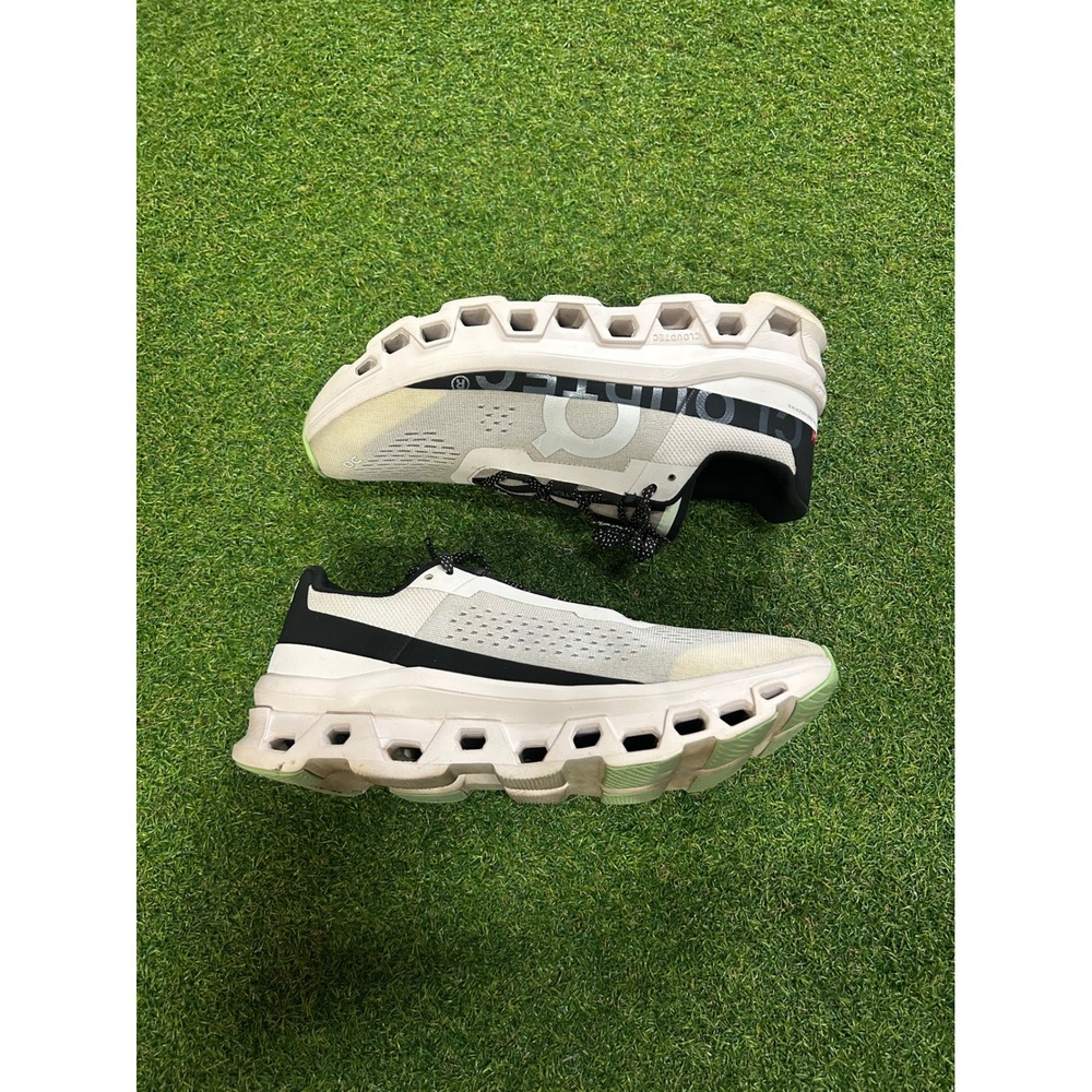 On Cloud monster Running Shoes Mens 12 White Black 61.97728